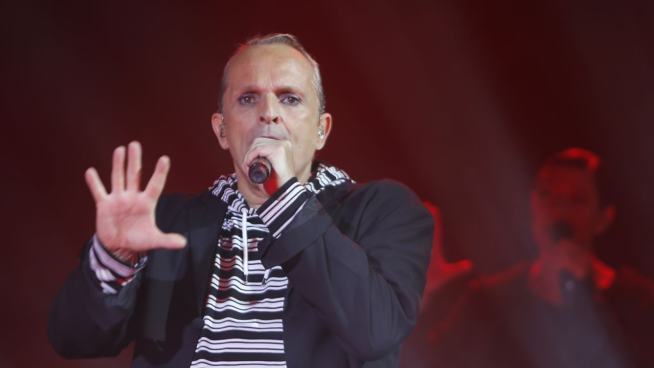 Miguel Bosé reventó la plaza de María Pita