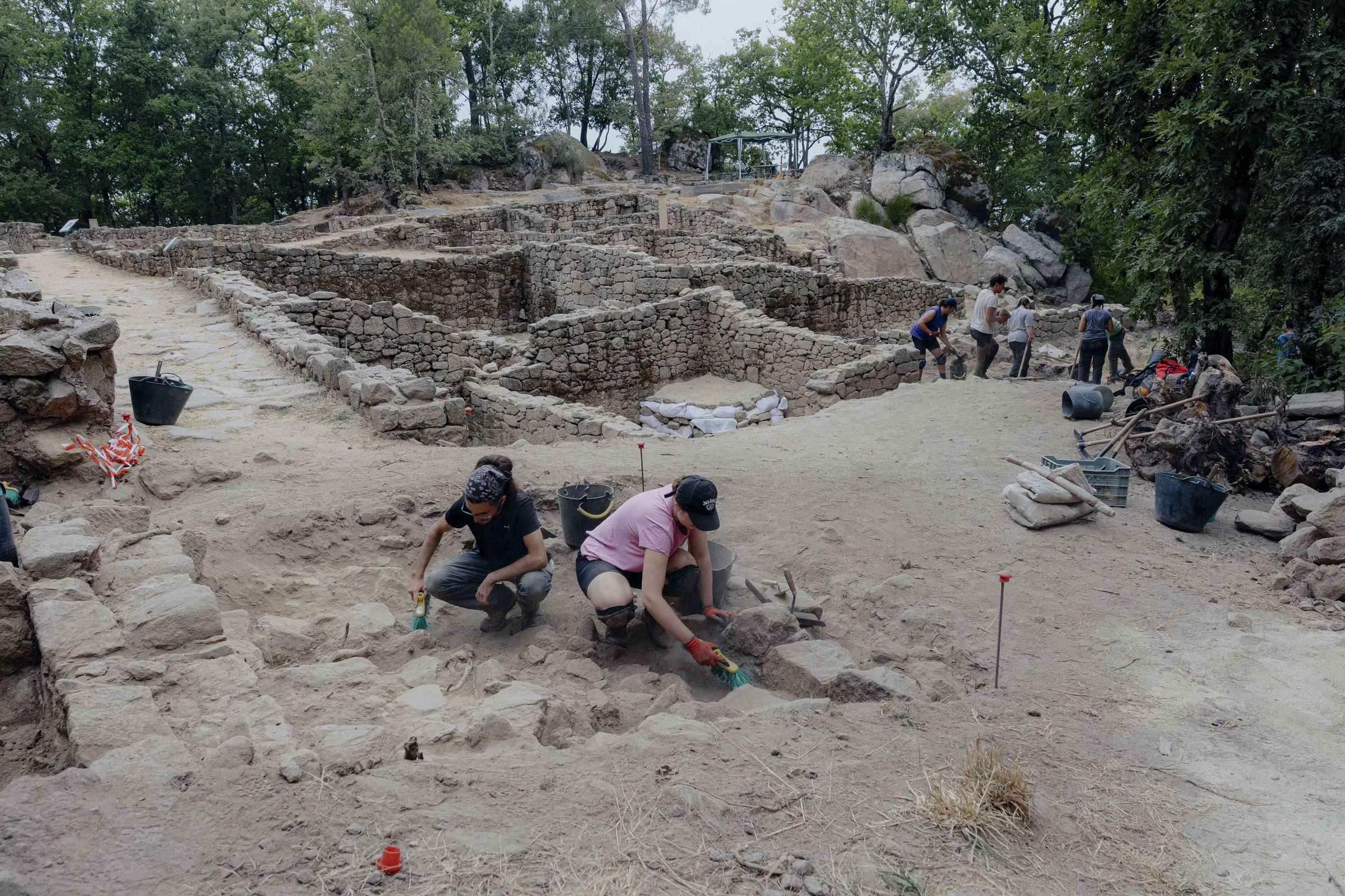 Escavacin no castro de Armea en Santa Maria de Augas Santas. Allariz. 05/08/2025