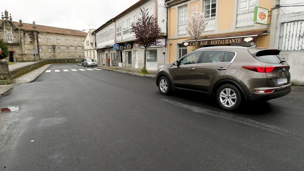 RUA BENEFICA DE CONXO FRENTA AL PSIQUIATRICO
