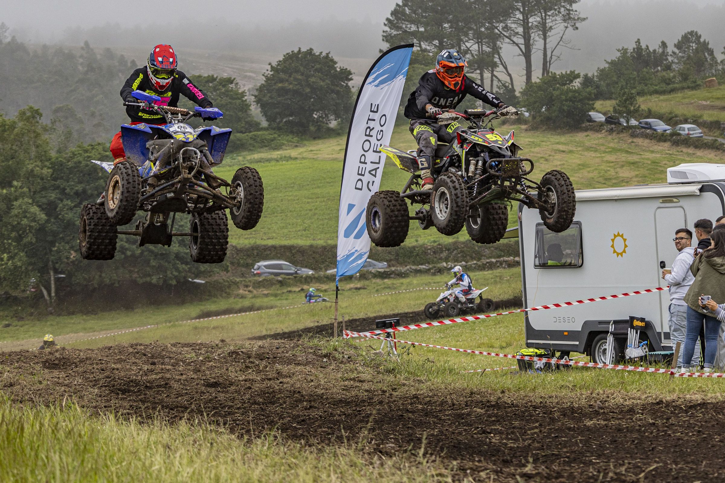 Espectaculares saltos dos quads no Cross Country de O Vilar, en Dumbra. 22/06/2024