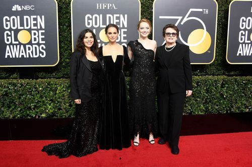 America Ferrera, Natalie Portman y Emma Stone, con Billie Jean King