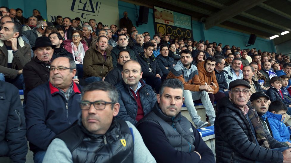 Partido de fútbol Segunda B entre Boiro y Celta B