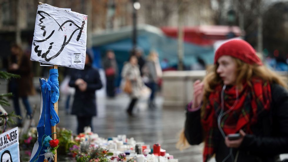 Memorial a las víctimas de los atentados de París en la plaza de la República.