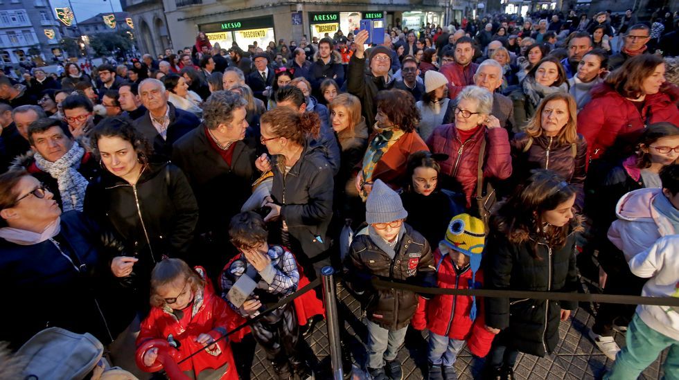 Carnaval de Pontevedra. Presentación del loro Ravachol