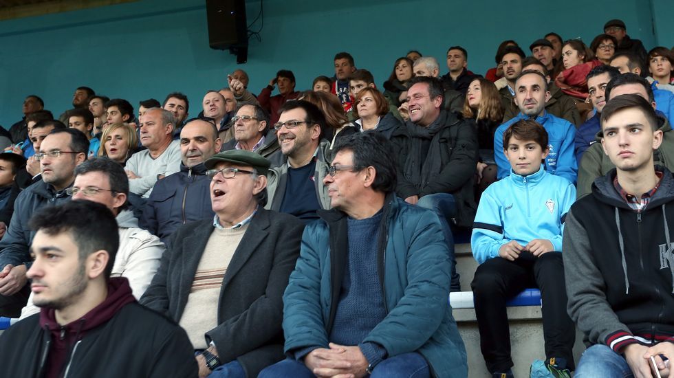 Partido de fútbol Segunda B entre Boiro y Celta B