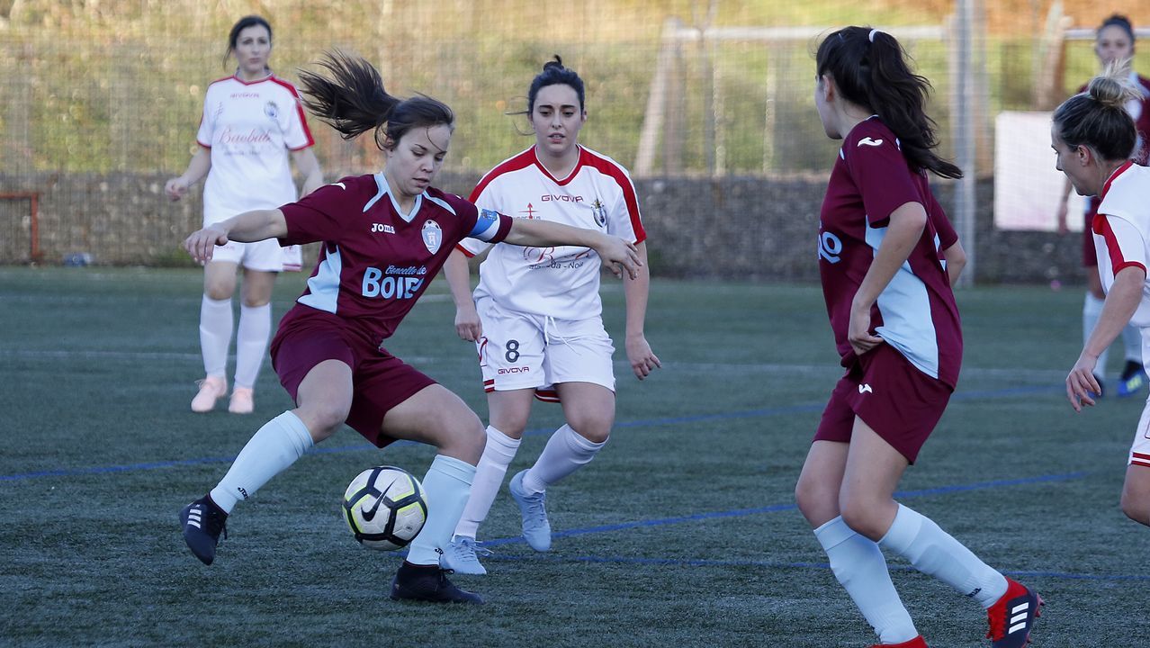 Primera torneo Vila de Noia de Fútbol femenino. Partido entre Noia y EFM Boiro