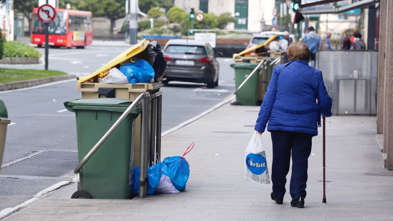 Segundo día (miércoles) con la basura de las calles sin recoger