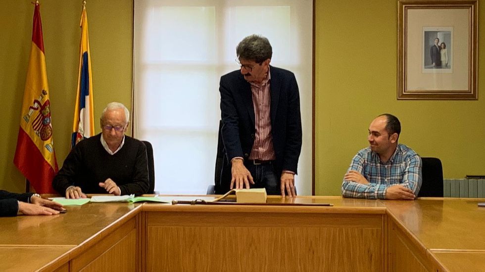 Dumbria. Alcalde, Jose Manuel Pequeño (PSOE)