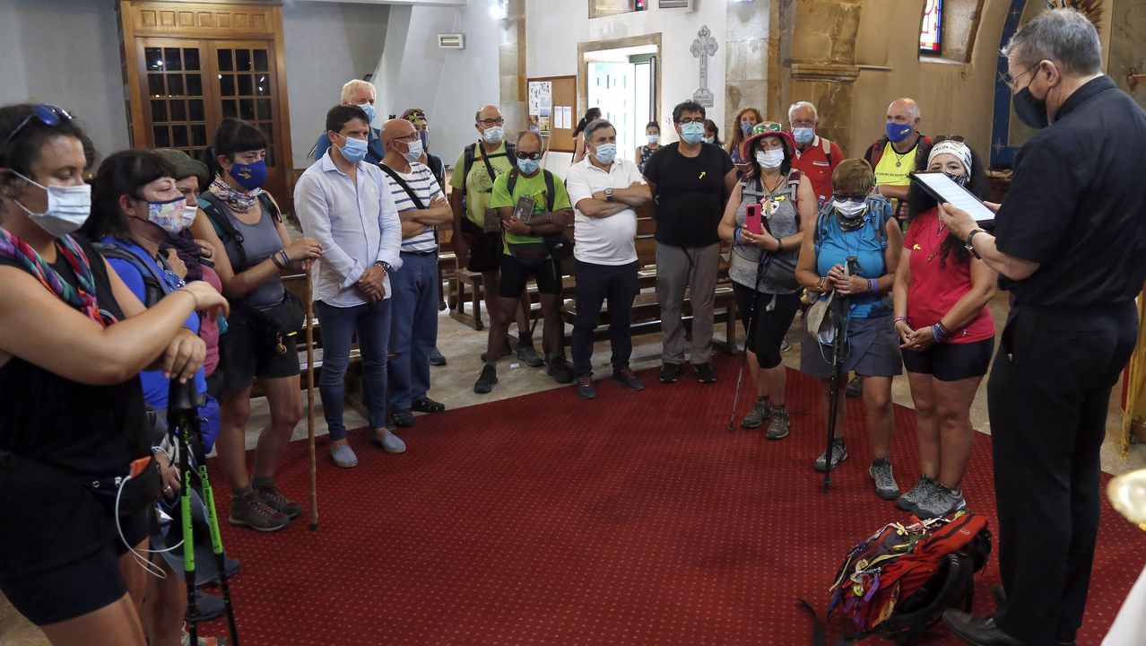 conmemoracion da chegada dos primeiros peregrinos polo camiño a orixe. os alcaldes recorrerán o ultimo tramo, desde o porto ata a igrexa en Corrubedo