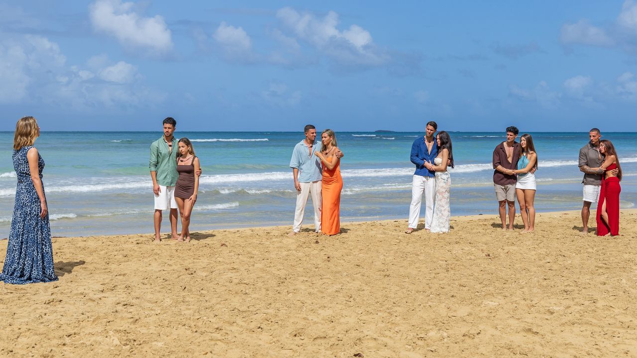 Mette-Marit, con ox�geno en un acto p�blico.Sandra Barneda recibe a las cinco parejas de �La isla de las tentaciones 10�
