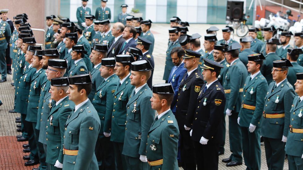 Acuartelamiento de la Guardia Civil en Lonzas - La Guardia Civil honra a su Patrona la Virgen del Pilar.