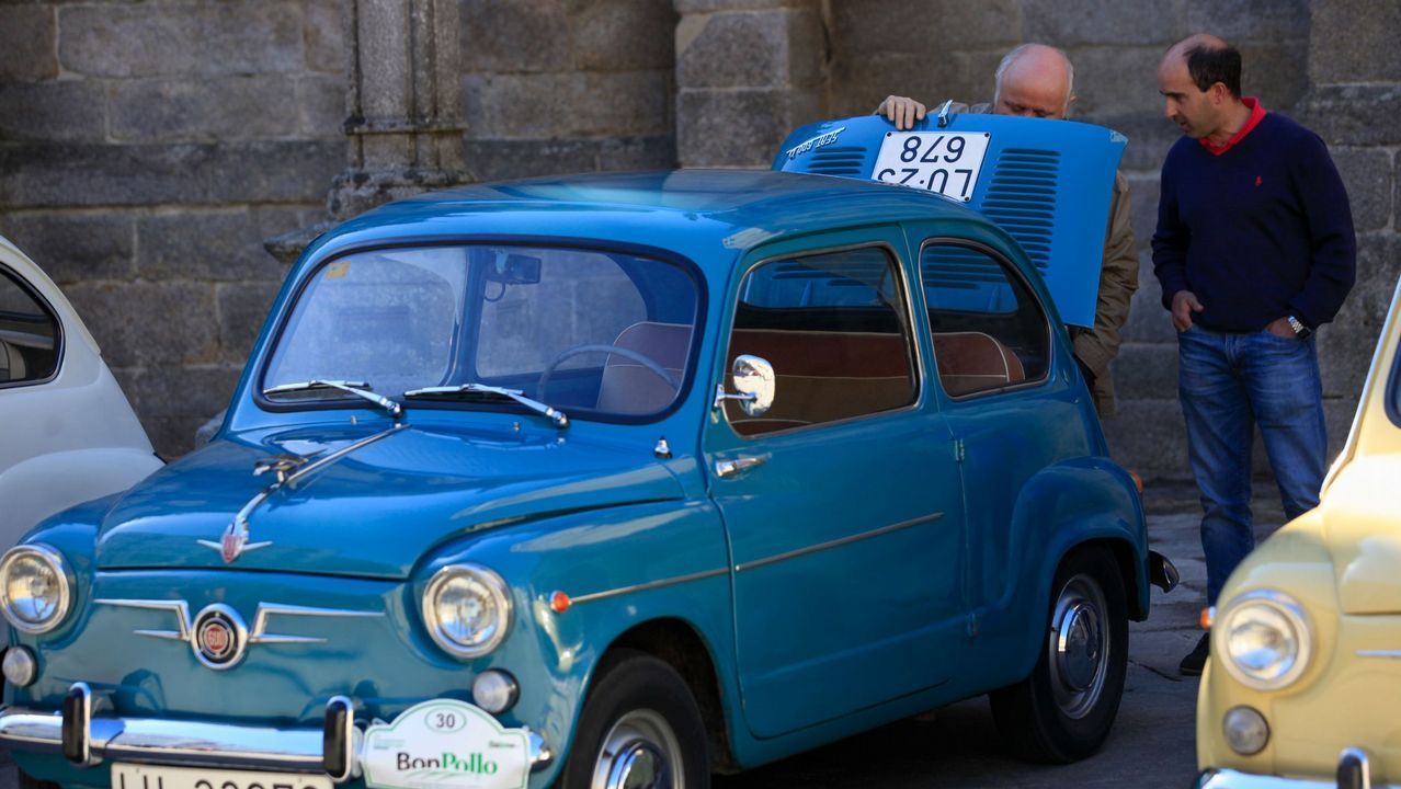 Concentración de SEAT 600 en Lugo en el 2016.