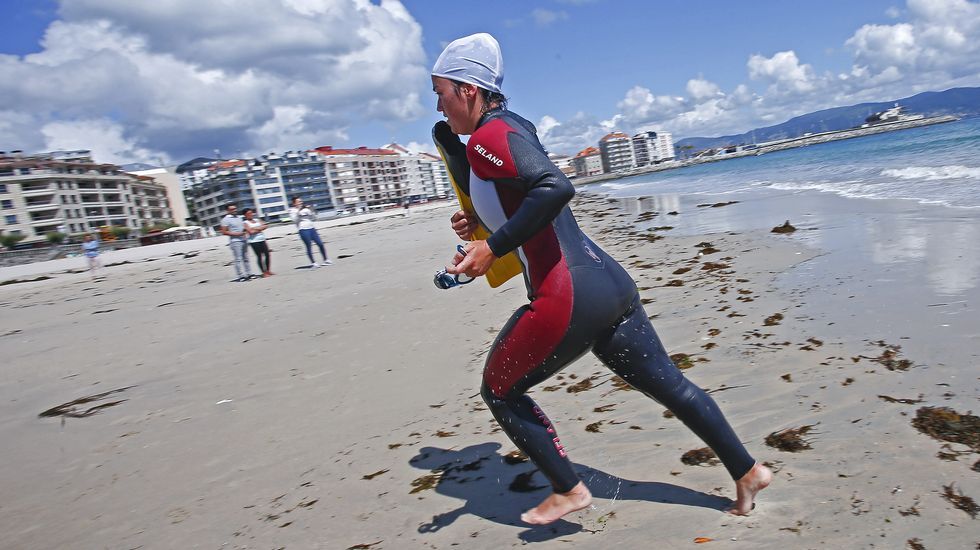 Pruebas de socorristas en la playa de Silgar