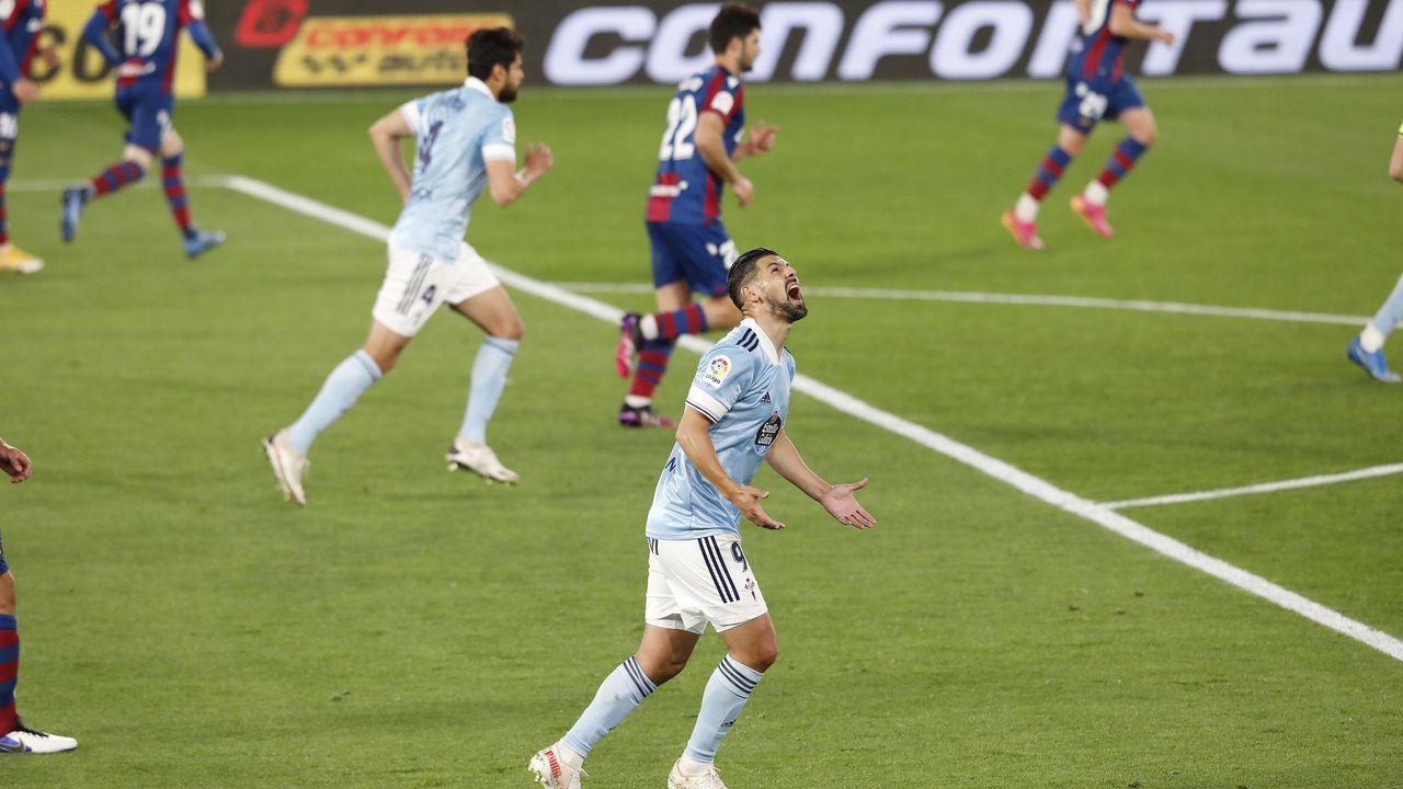 Tapia fue el primero en resentirse y verse obligado a dejar el partido
