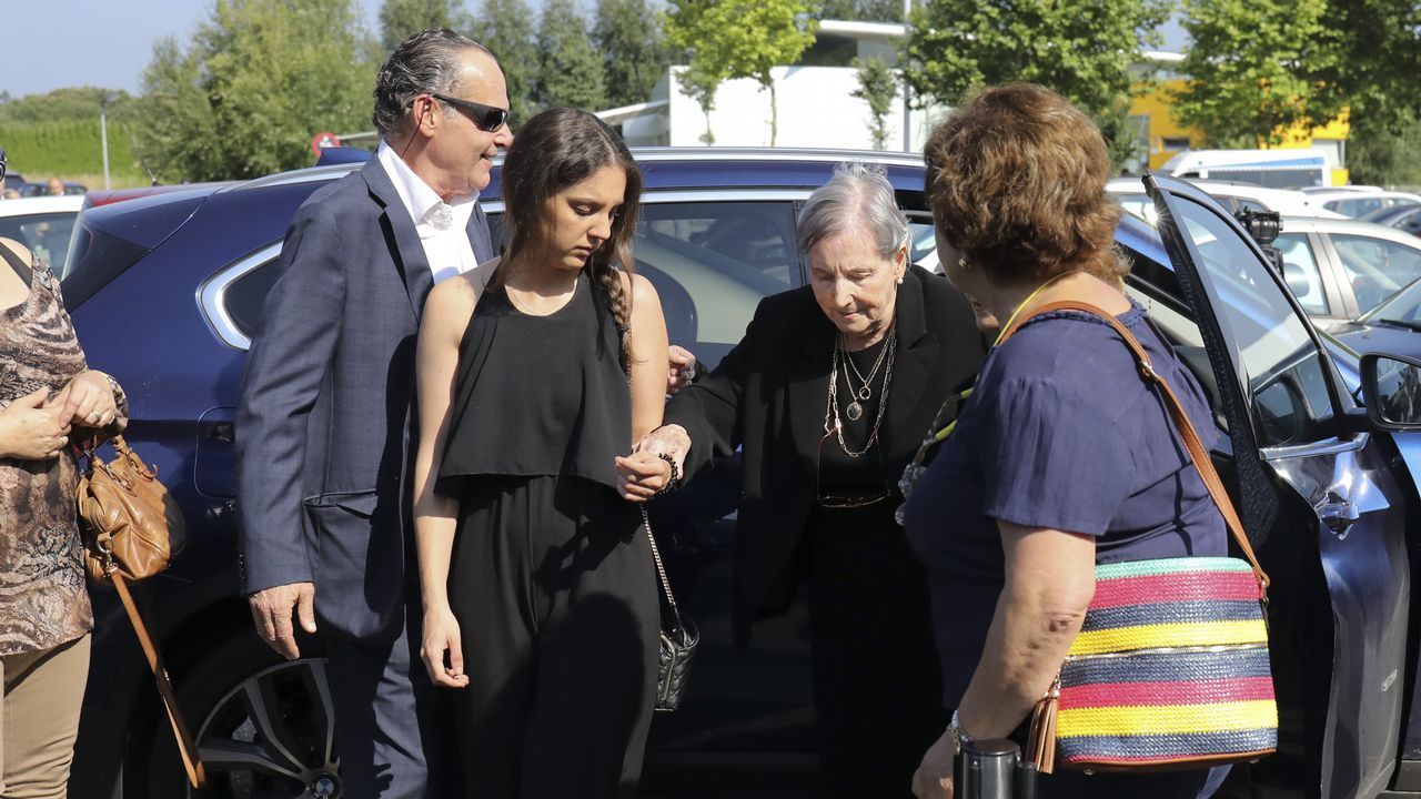 Ana Pastor, a su llegada al funeral de Albor
