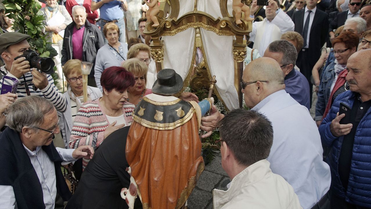 Procesión da Virxe do Cristal