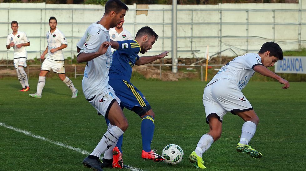 Partido de fútbol Segunda B entre Boiro y Celta B