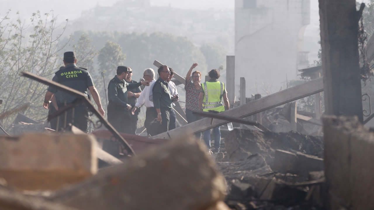 El diá después a la explosión mortal en Tui
