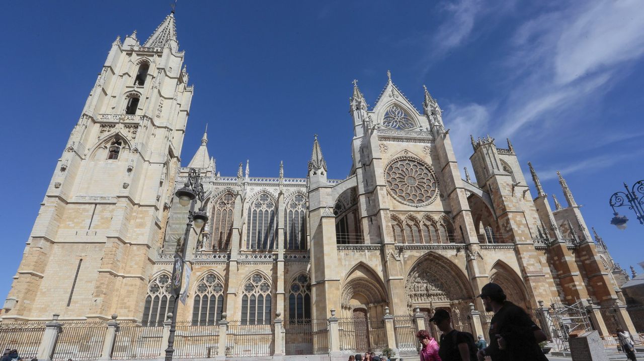 La piedra caliza de la catedral de Le�n resulta especialmente vulnerable a los agentes ambientales