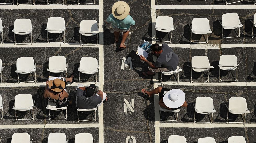 .Reservando asiento para la carrera en Baltimore