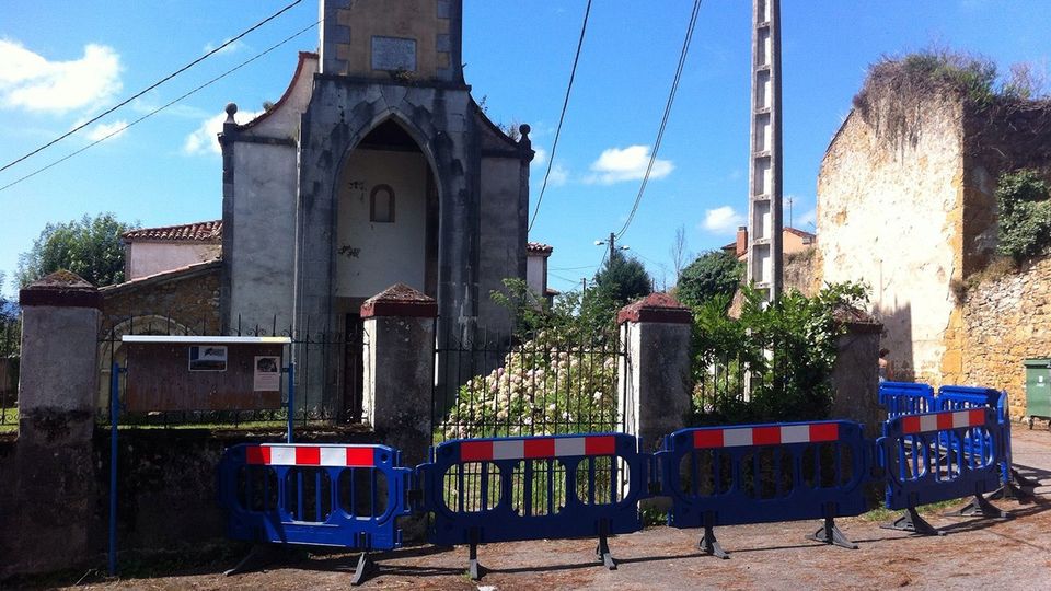 Acordonada la Iglesia de Santa María de Loriana ante el peligro de desprendimientos