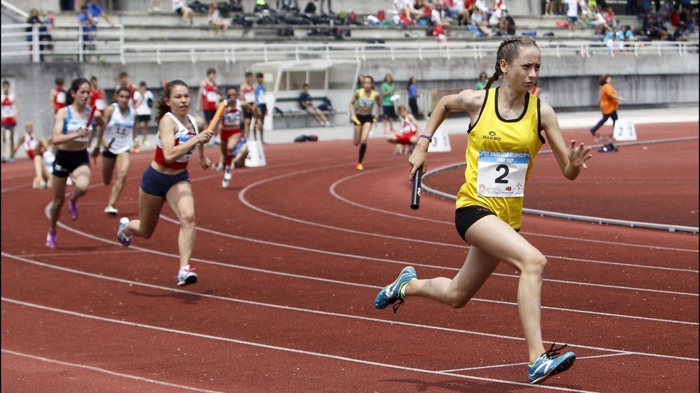 El trabajo en equipo es una ayuda importante no solo para el que llega en primer lugar, sino para todos los que participan en la carrera