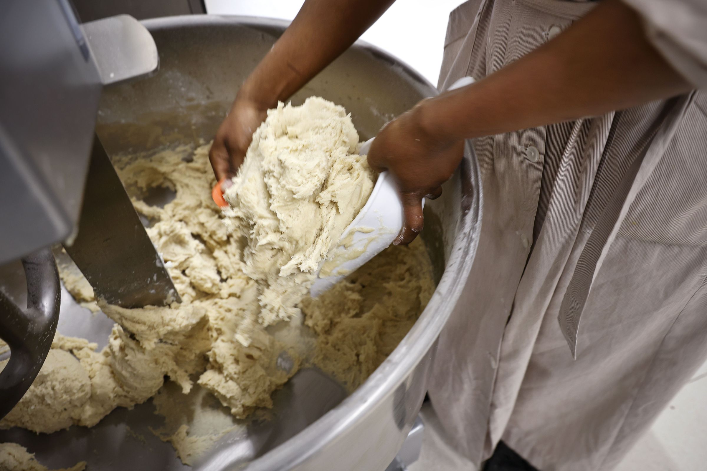 La nueva maquinaria permitir� a las monjas aumentar su producci�n para hacer frente a la demanda que llegue a trav�s de la reci�n estrenada p�gina web, que incluye un apartado para la venta �online�.