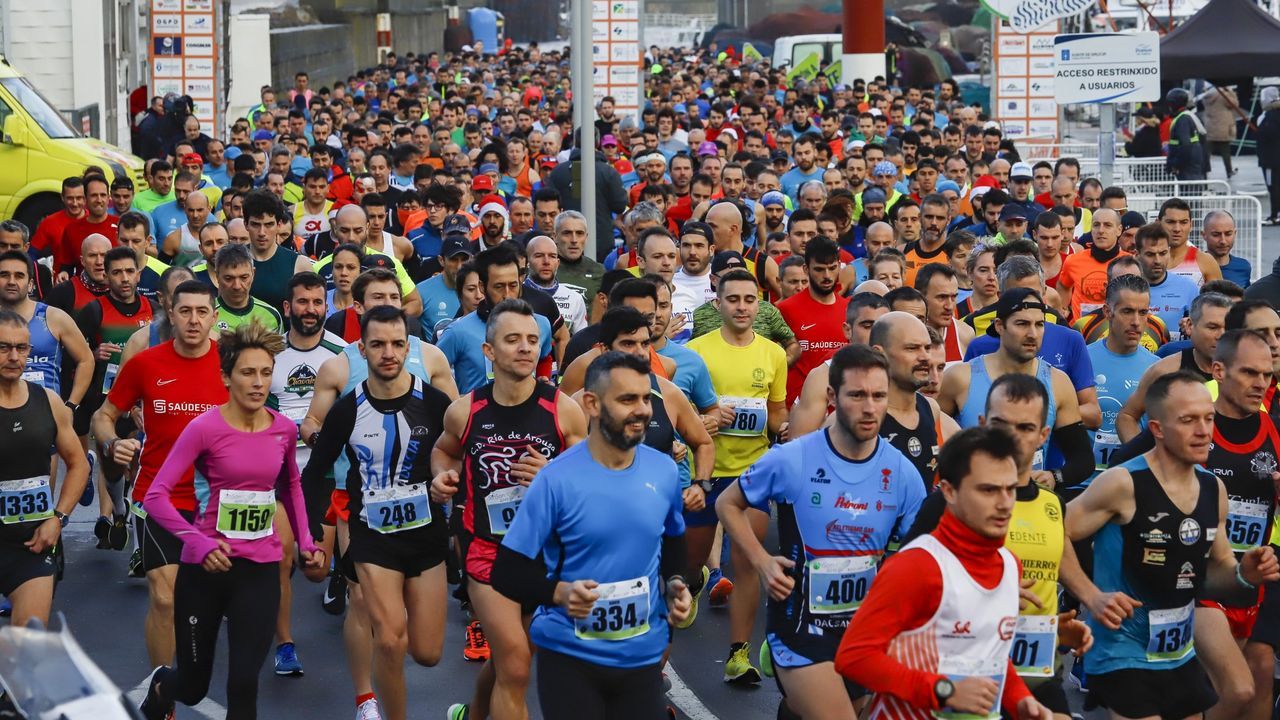 RESUMEN DEL AÑO 2019. Corredores durante la salida de la carrera Sin-Son10K