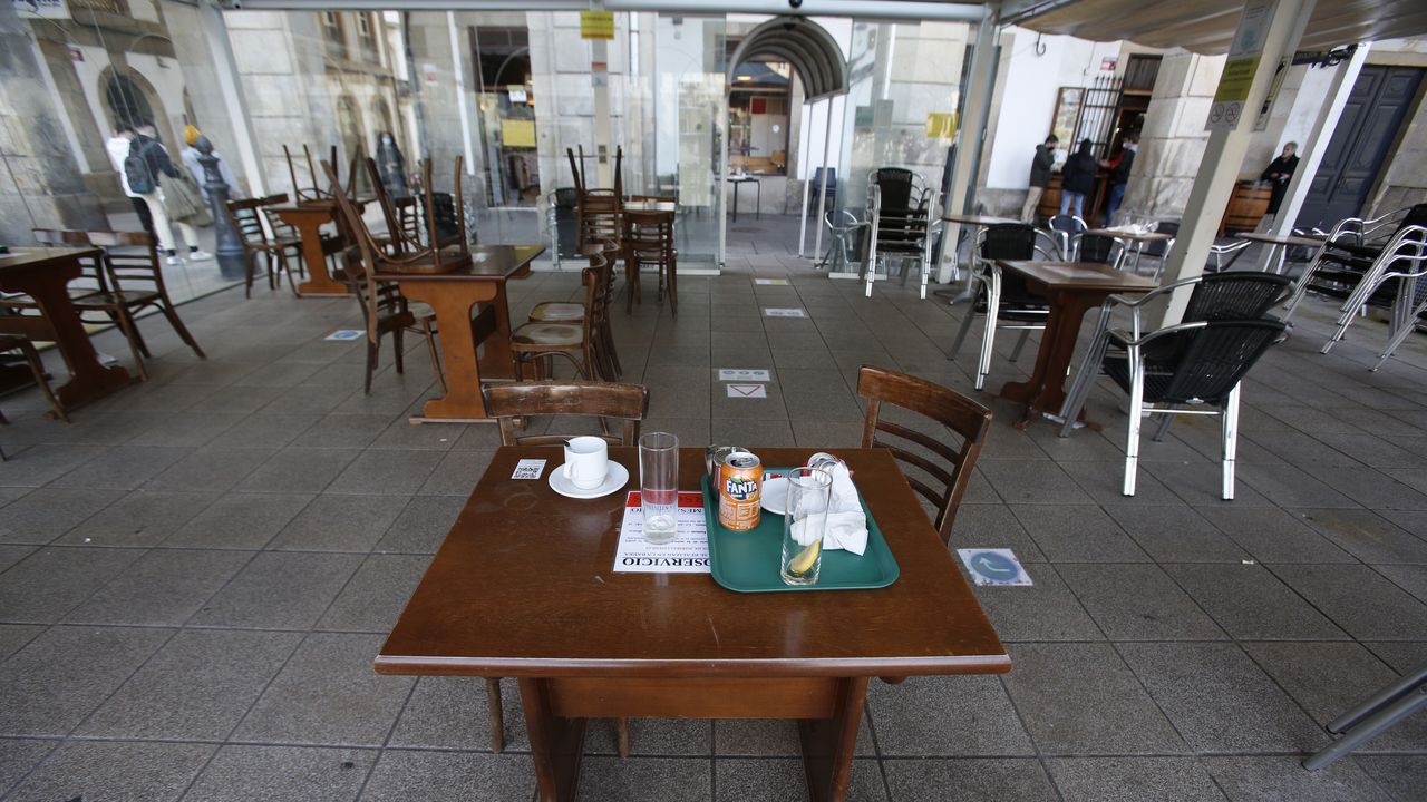 La hostelería recuperó las terrazas, pero solo hasta las seis de la tarde