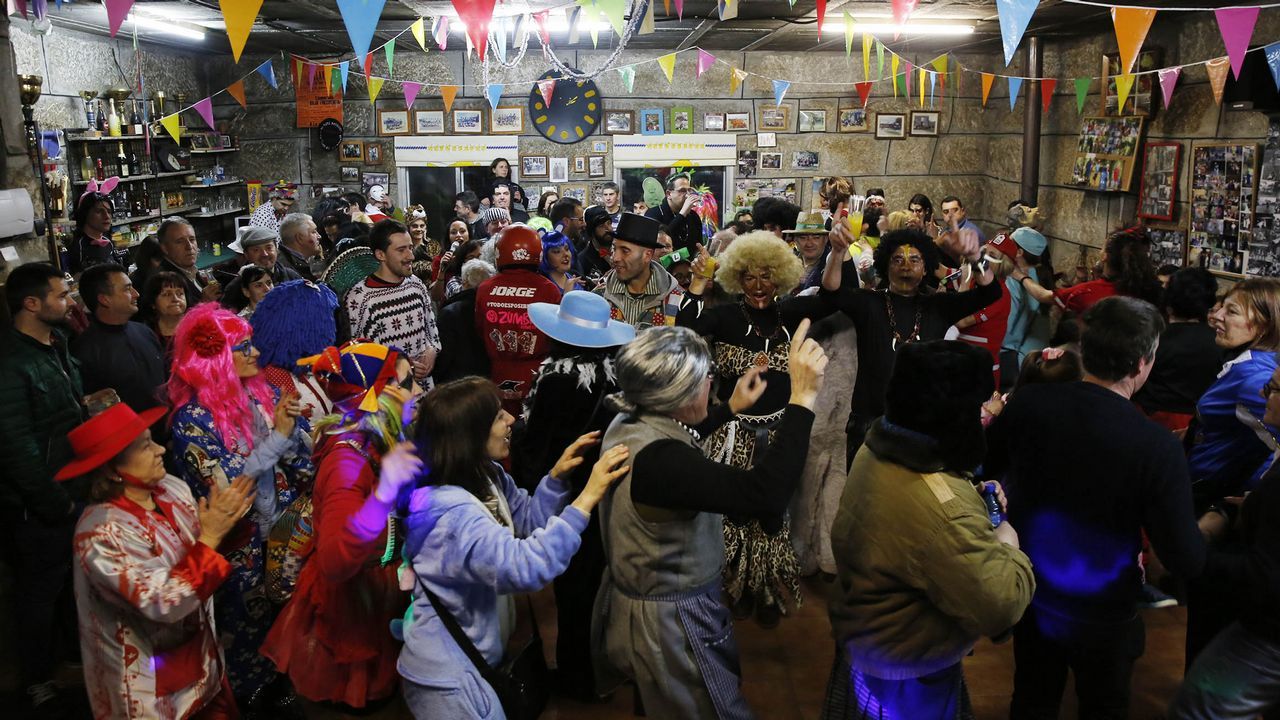 O luns representáronse os entremeses en Vilaverde e houbo festa no centro social