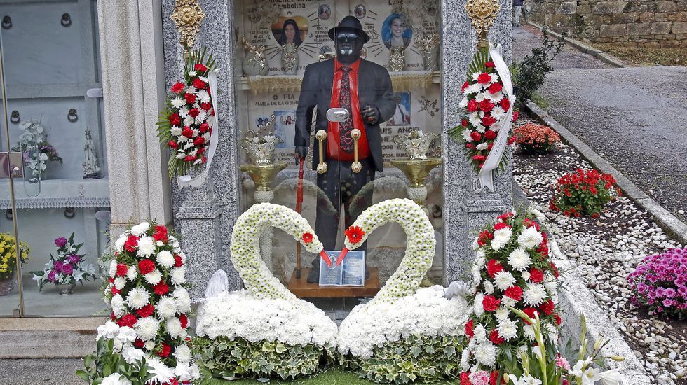 Día de Difuntos en el cementerio de San Mauro