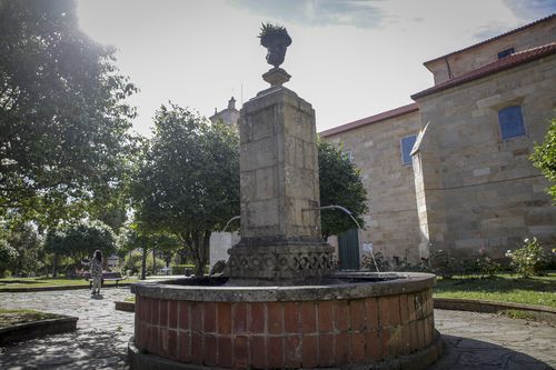 Fuente San Francisco en Noia