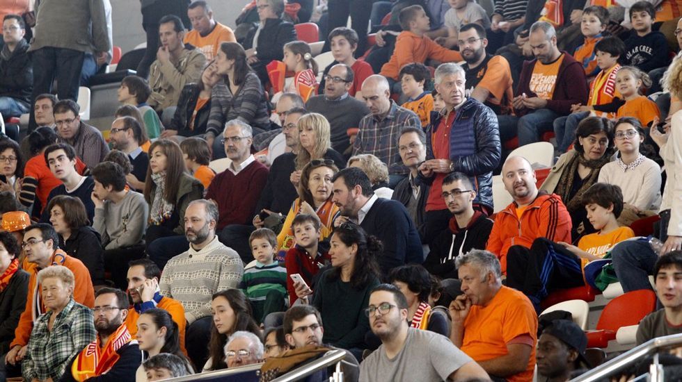 Afición del Basquet Coruña-Melilla, segundo partido de los play off por el ascenso a la Liga ACB