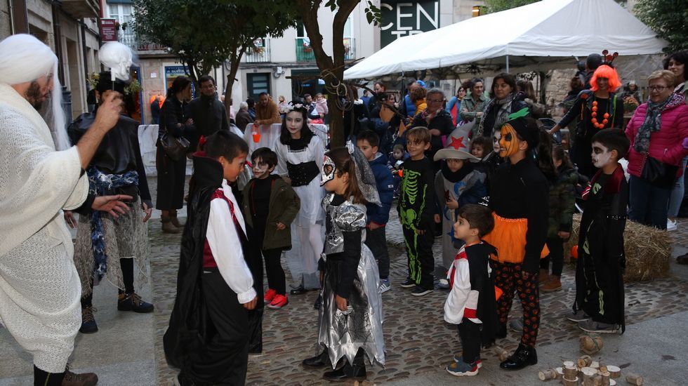 Ourense celebra el Samaín en la praza Maior