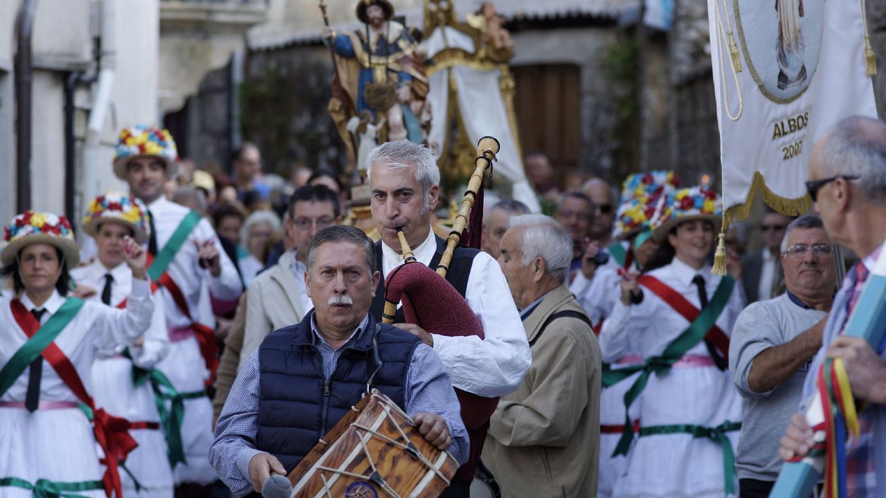 Procesión da Virxe do Cristal