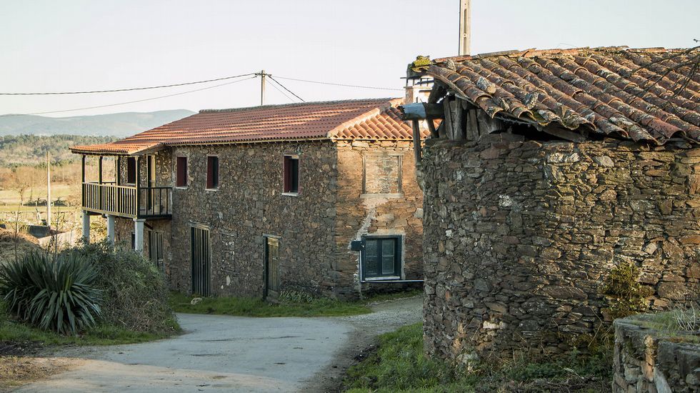 Construcciones de tipo tradicional en el núcleo de Tor