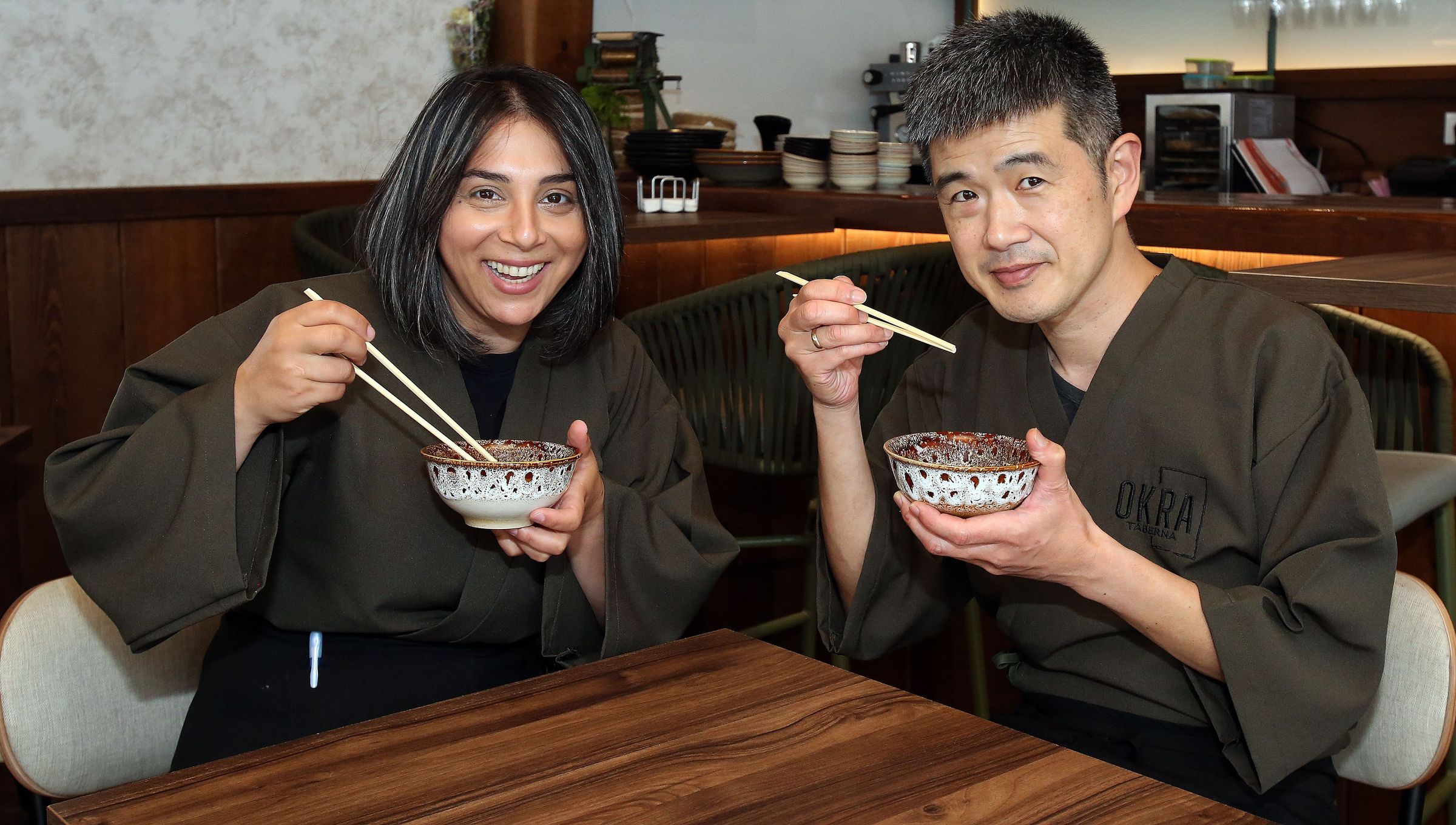 O xapons Takahide Tanaka e a sa muller, a blgara Siana Mitkova, abren unha tasca en O Grove. 14/05/2024