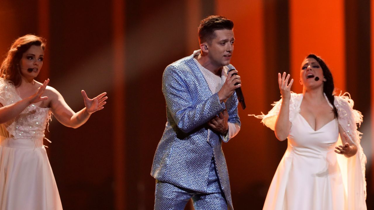 Vanja Radovanovic, de Montenegro, interpretando «Injea»