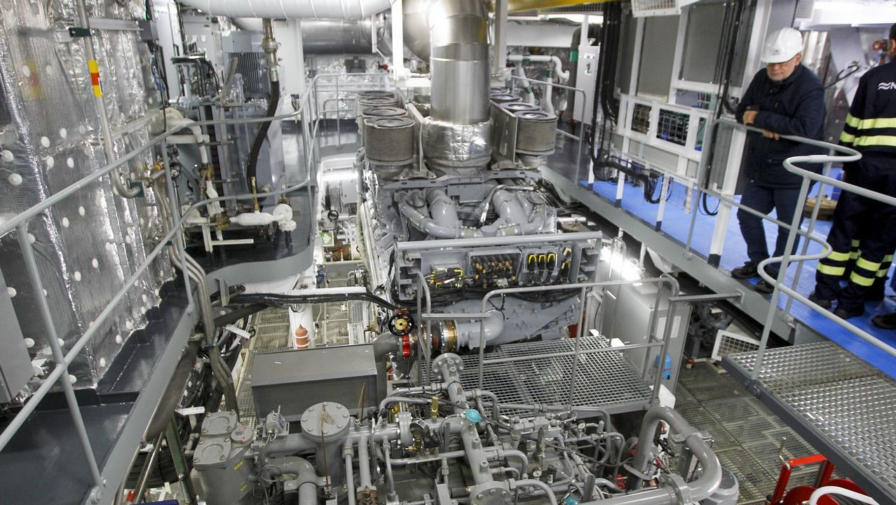 Las pruebas del «Furor» comenzaron a primera hora de esta mañana; en el barco viajan 87 personas