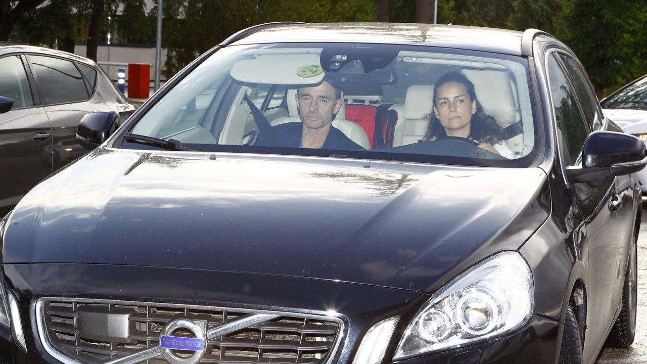 María Palacios acudió a recoger a Alessandro Lequio a su llegada a Madrid