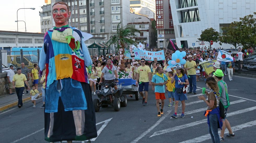 Desfile de peñas da Festa da Dorna 2016