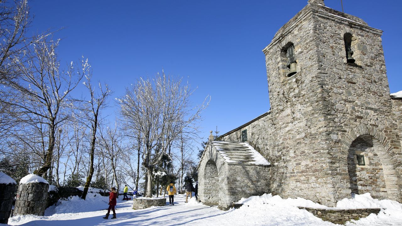 O Cebreiro es actualmente el lugar que más visitantes recibe atraídos por la nieve