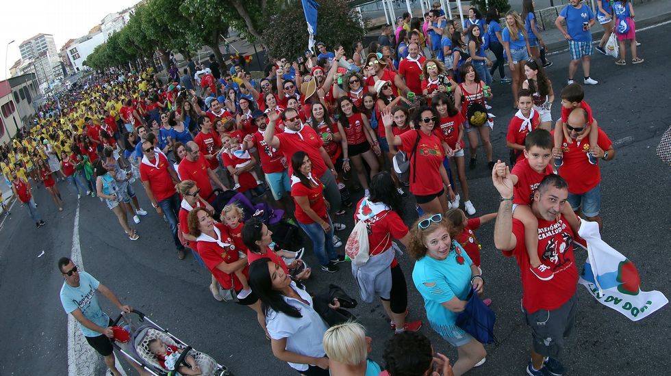 Desfile de peñas da Festa da Dorna 2016