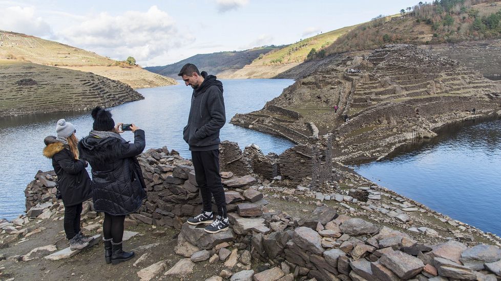 Castro de Candaz en Chantada. Solo puede verse cuando baja el nivel del agua del río Miño.