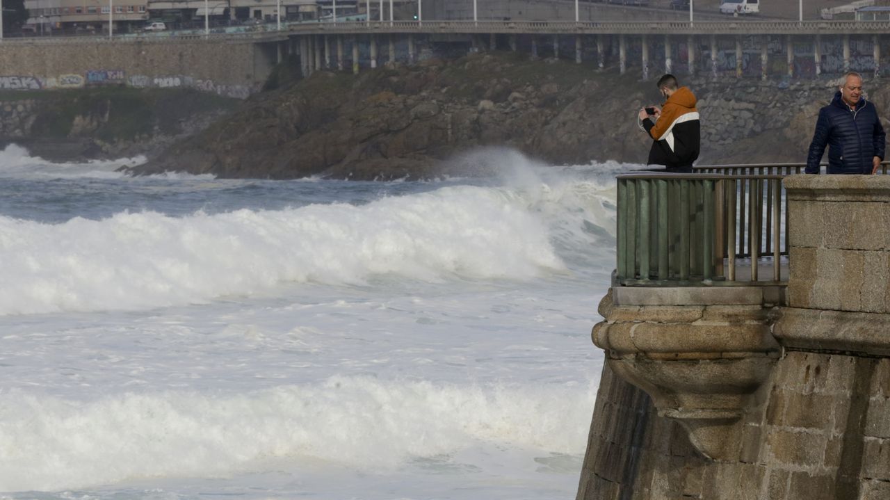 TEMPORAL EN EL MAR EN LA ZONA DE RIAZOR