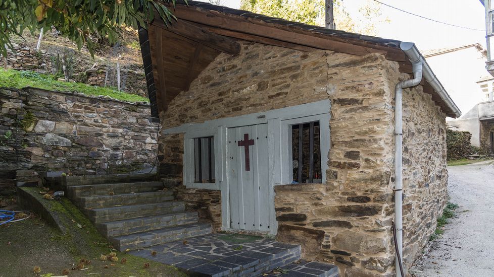 Capilla en el pueblo de Leixazós
