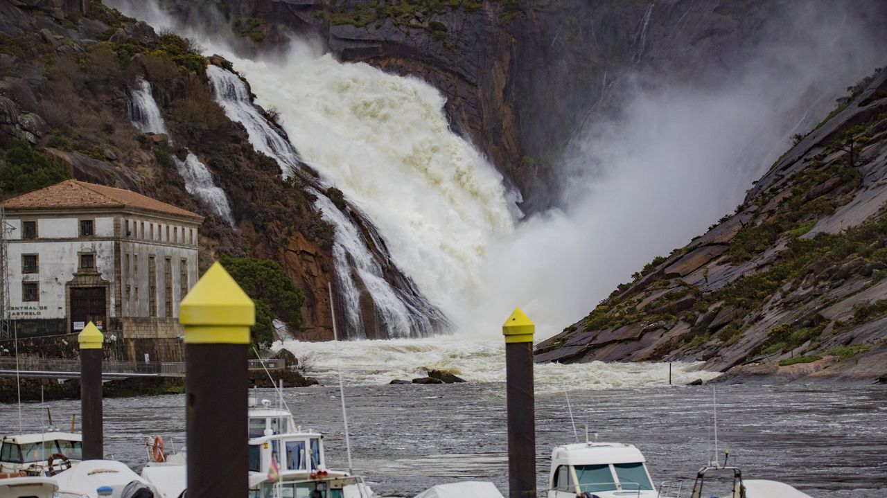 La cascada de O Ézaro, espectacular tras las lluvias