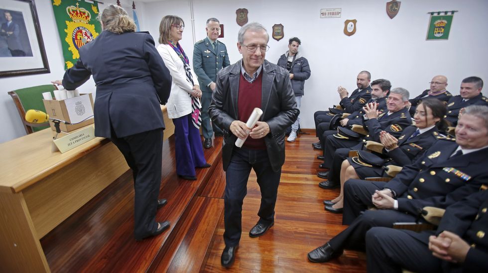 Entrega de medallas en la Policía Nacional
