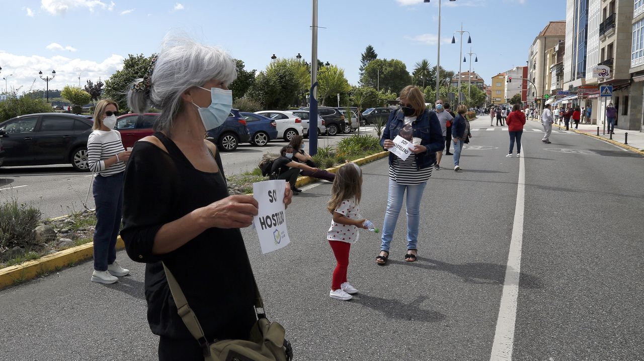 Protesta de los hosteleros por el cierre del municipio