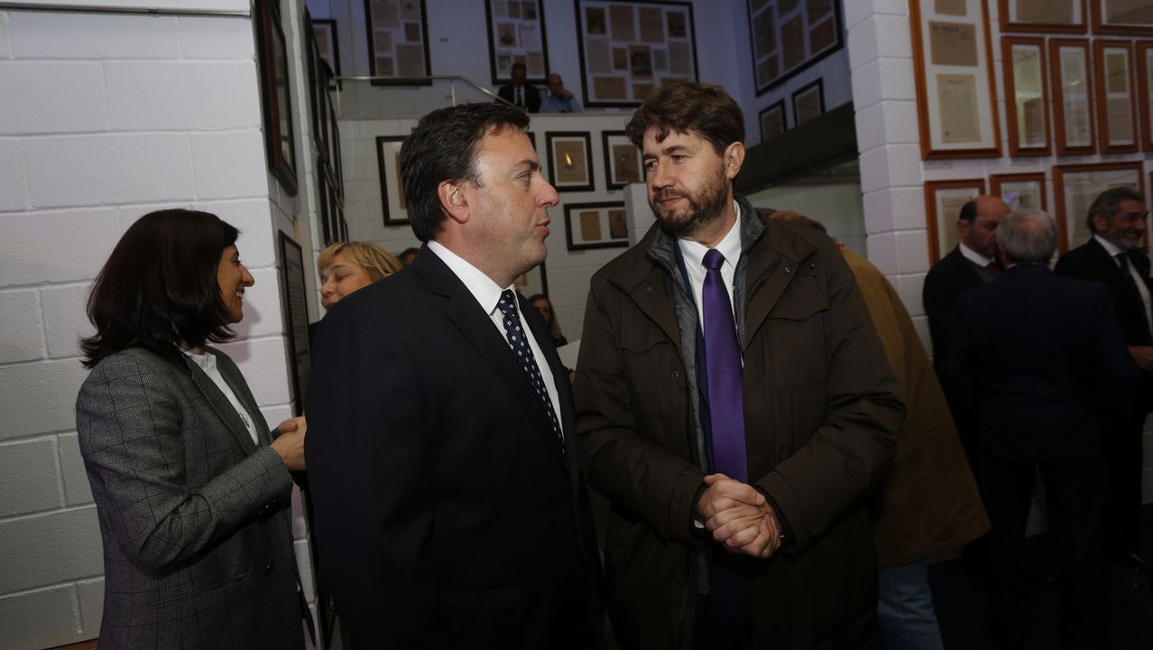 Valentín González Formoso, presidente de la Diputación, y Carlos Calvelo, alcalde de Arteixo